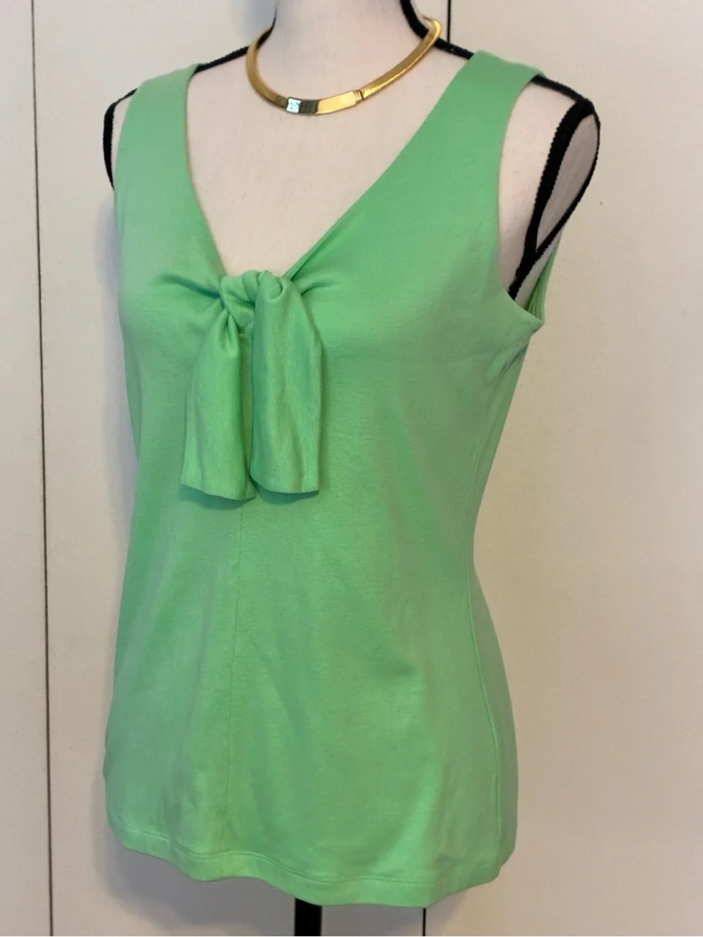 Brooks Brothers 346 Sleeveless Tie-Front Women's Top in Light Green